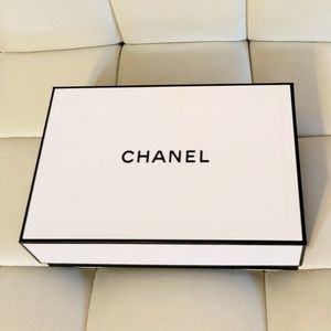 Chanel Box